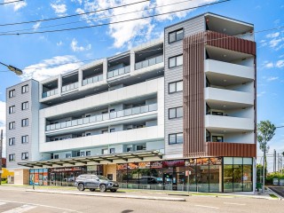 View profile: Quality Modern Apartment-Two Minutes to Station & Shops!