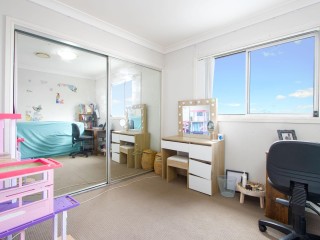 View profile: Torrens Title, Walk to Station, Shops & Girraween Public School