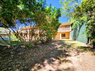 View profile: Outstanding Value! 6 Beds, 5 Baths, 5 Acres Plus Pool!