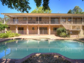 View profile: Outstanding Value! 6 Beds, 5 Baths, 5 Acres Plus Pool!