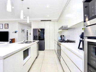 View profile: Stunning 4 Bed Modern Duplex – A Perfect Blend of Comfort and Style