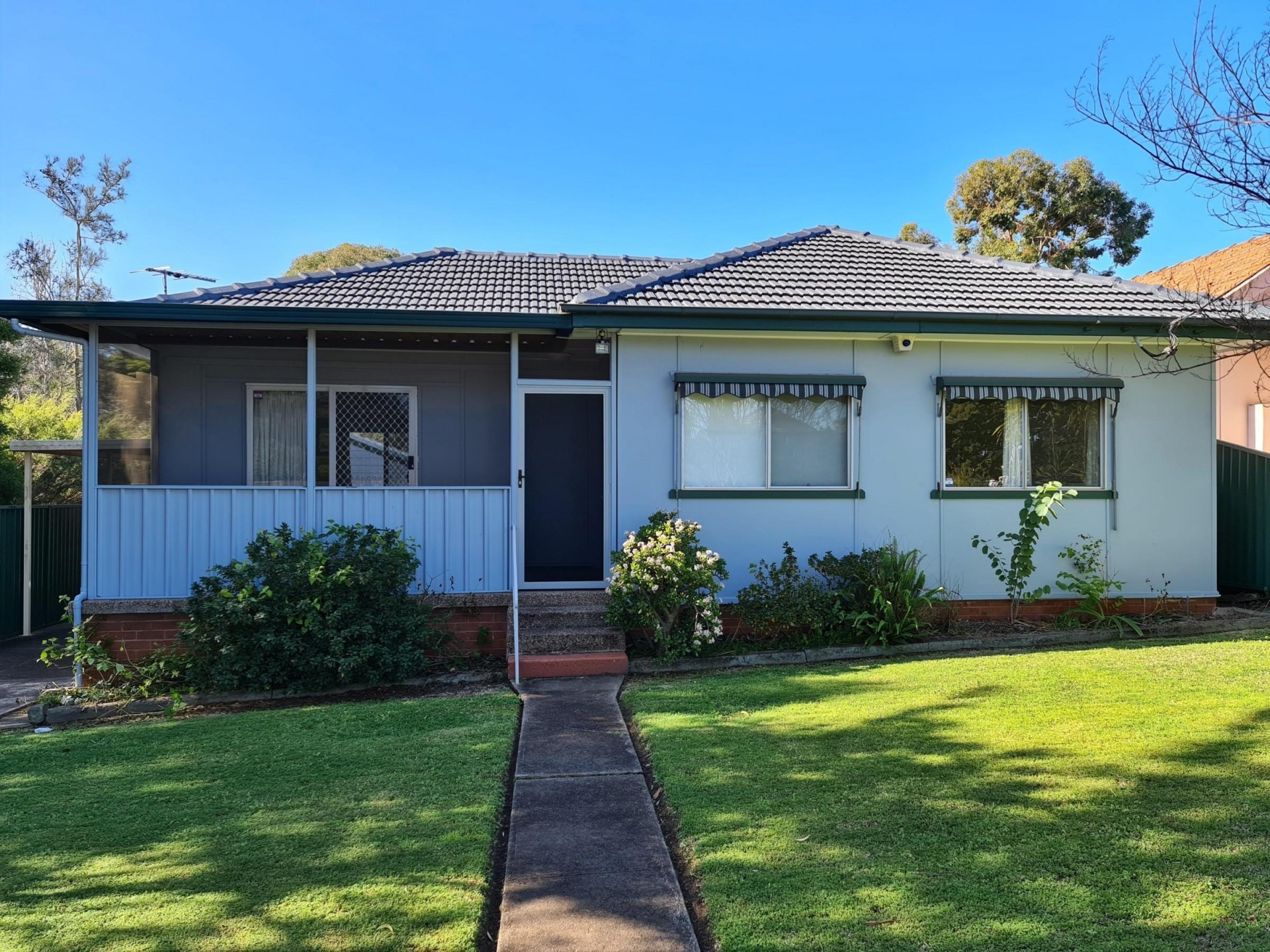 Outstanding Location-Minutes from Westmead Hospitals!!