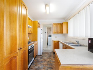 View profile: Superb 3 Bedroom Villa with Double Garage!