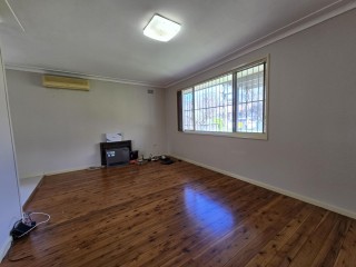 View profile: Short Stroll to Station & Near School