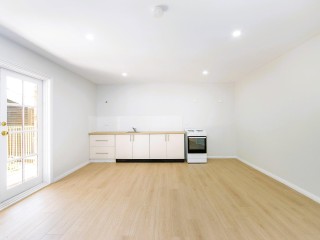 View profile: Outstanding Value! 6 Beds, 5 Baths, 5 Acres Plus Pool!