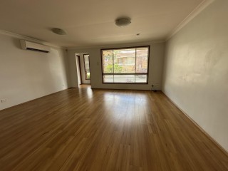 View profile: Quality Villa in Excellent Location!
